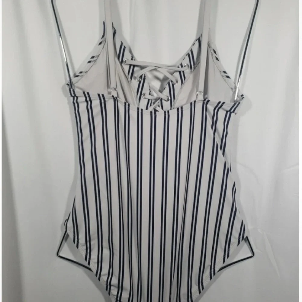 Nautica swimsuit Size M